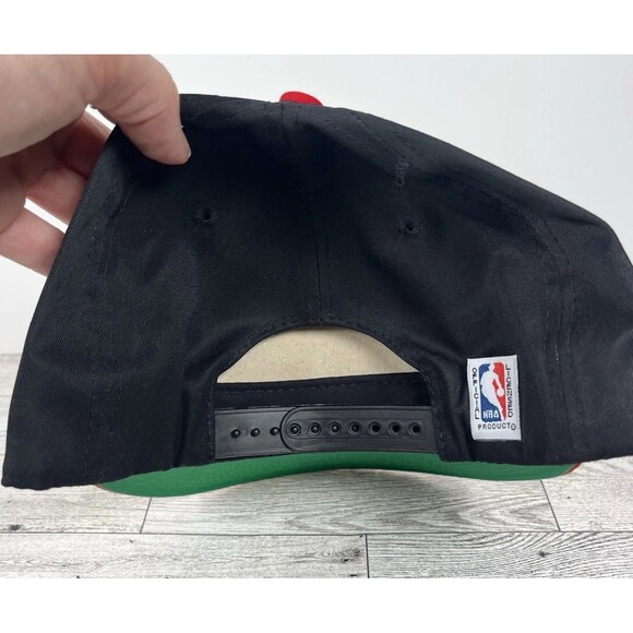 VINTAGE CHICAGO BULLS SNAPBACK HAT CAP ADULT BLACK/RED NWT 90'S NOS JORDAN - Picture 3 of 13